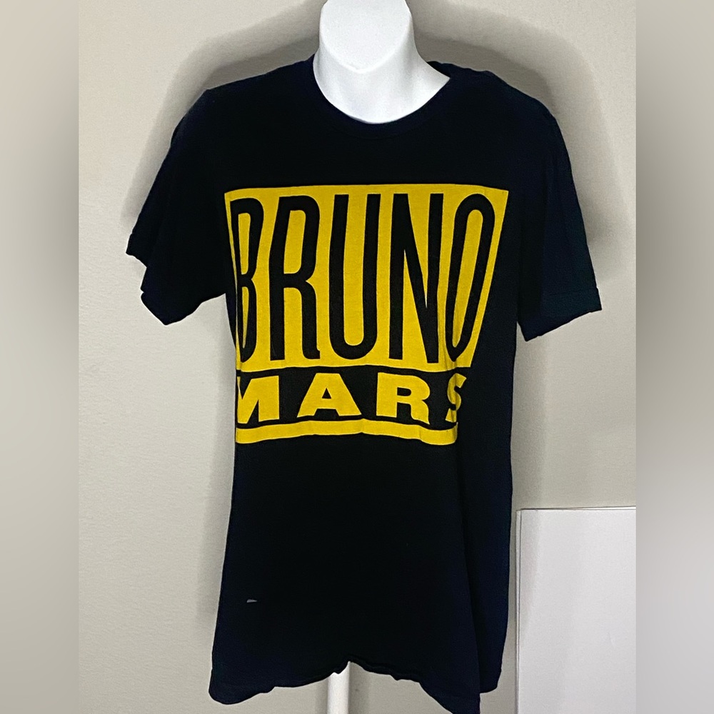 Bruno Mars 24K Magic tour T-shirt Adult M
